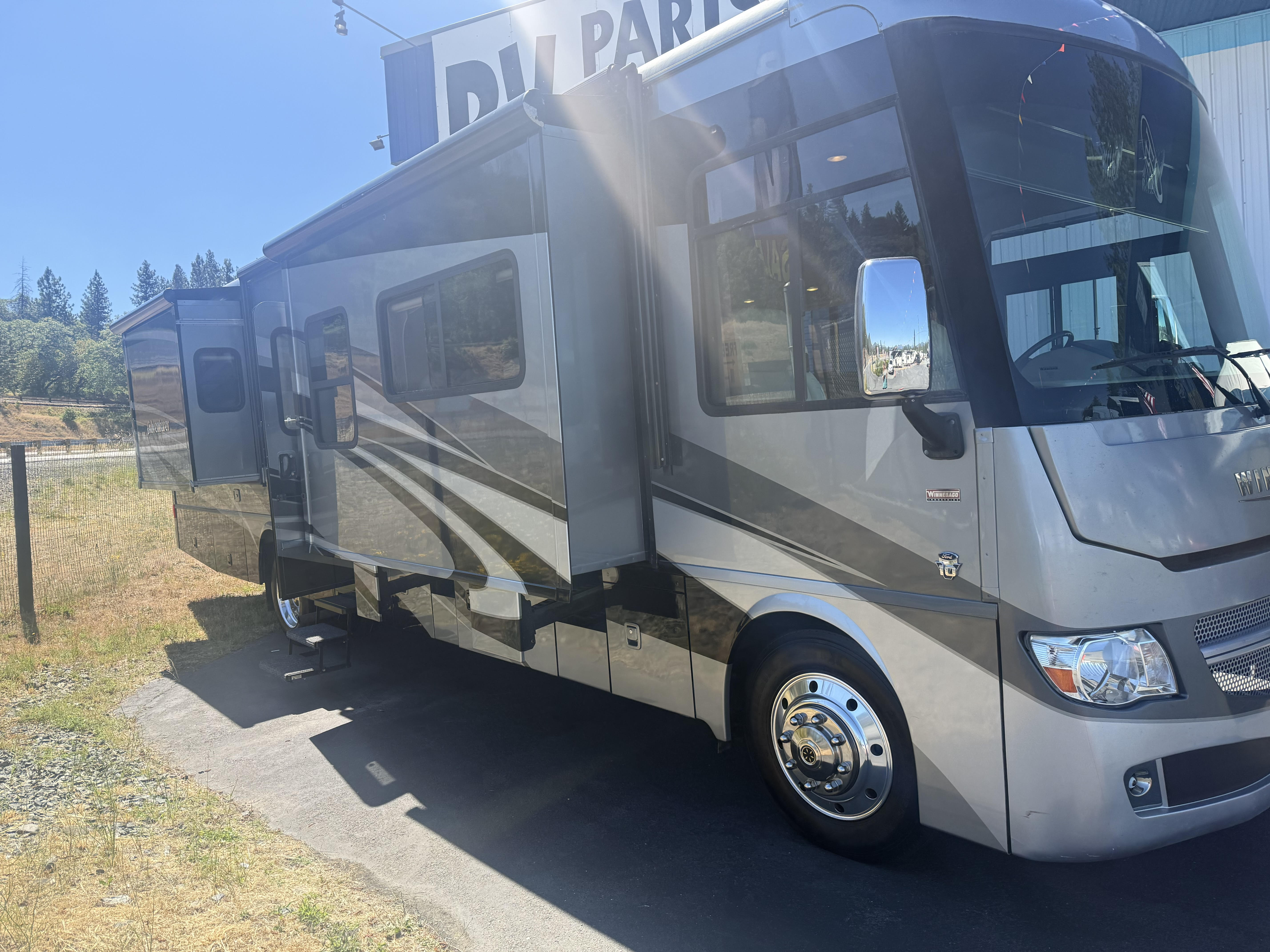 2014 WINNEBAGO ADVENTURER 2 featured photo